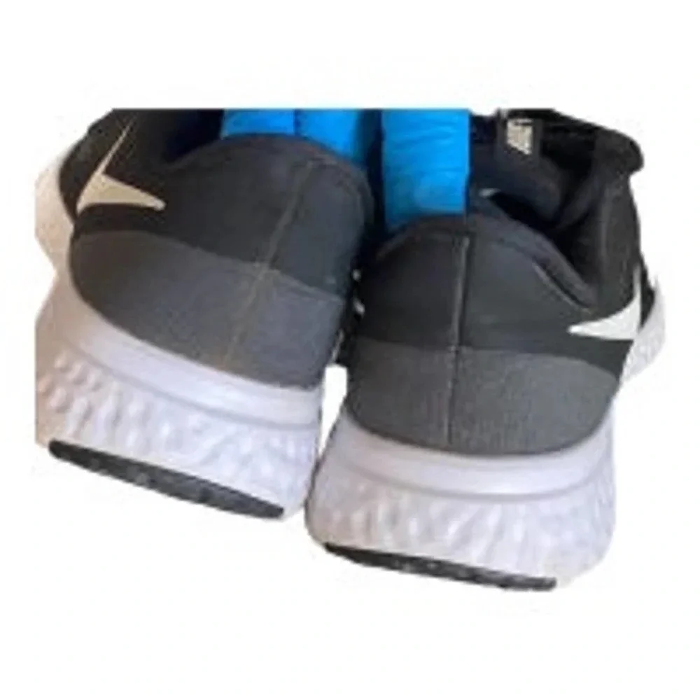 Nike Revolution Women's Running US 6 Black White Athletic Sneakers BQ3207-002